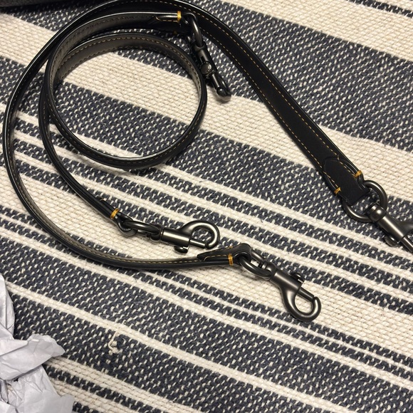 Disney x Coach Minnie Mouse Rouge Bag - Picture 15 of 17